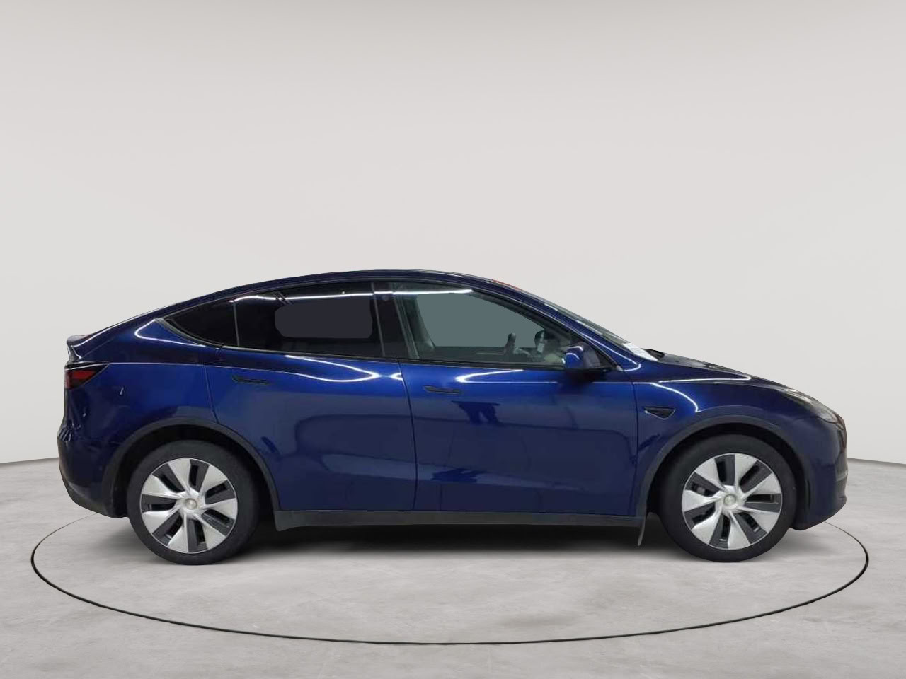 Tesla Model Y Long Range Dual Motor AWD 3