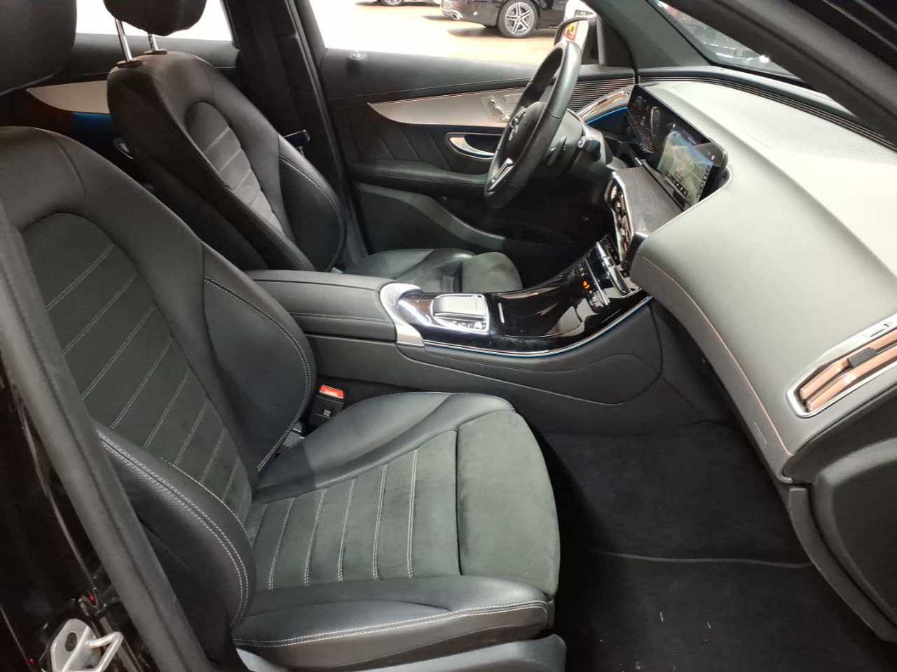 Mercedes-Benz EQC 400 4Matic AMG Line 8