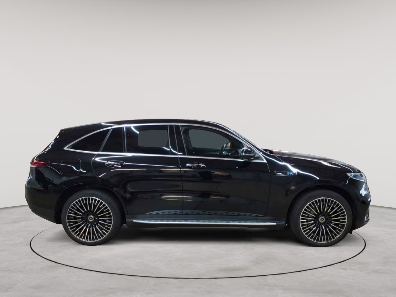 Mercedes-Benz EQC 400 4Matic AMG Line 3