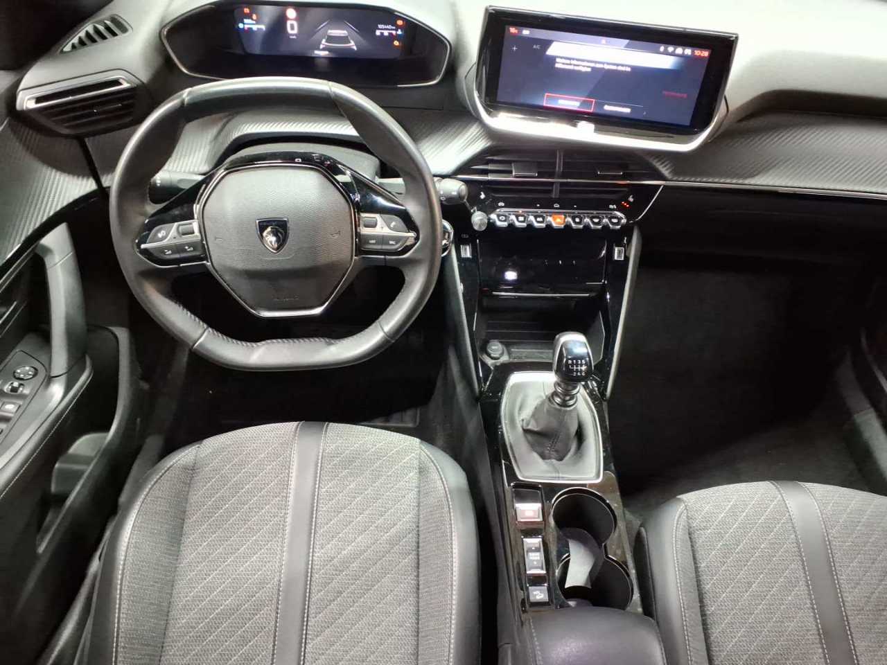 Peugeot 2008 PureTech 100 Allure 10