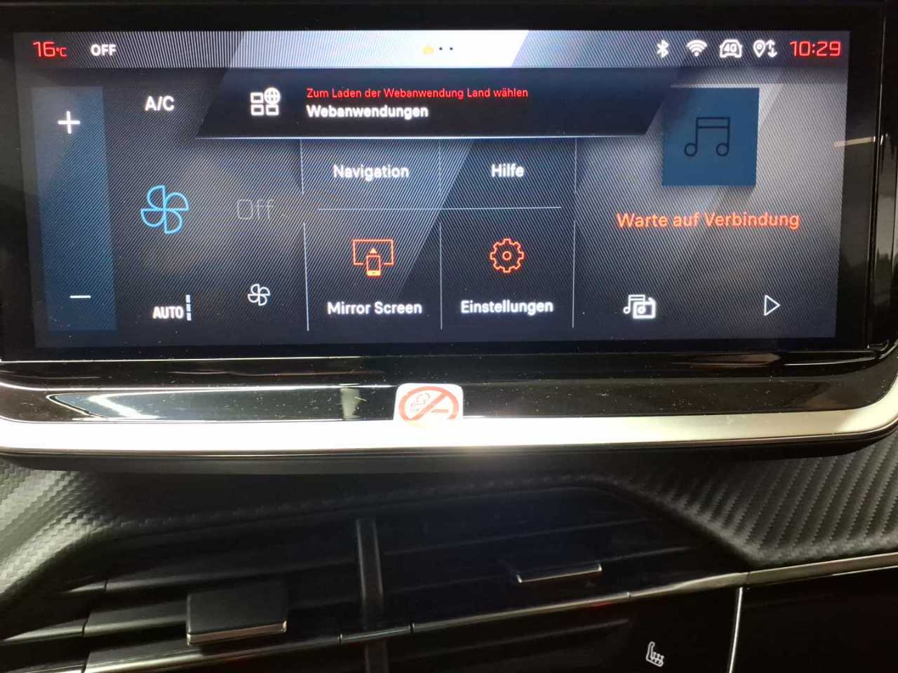 Peugeot 2008 PureTech 100 Allure 12