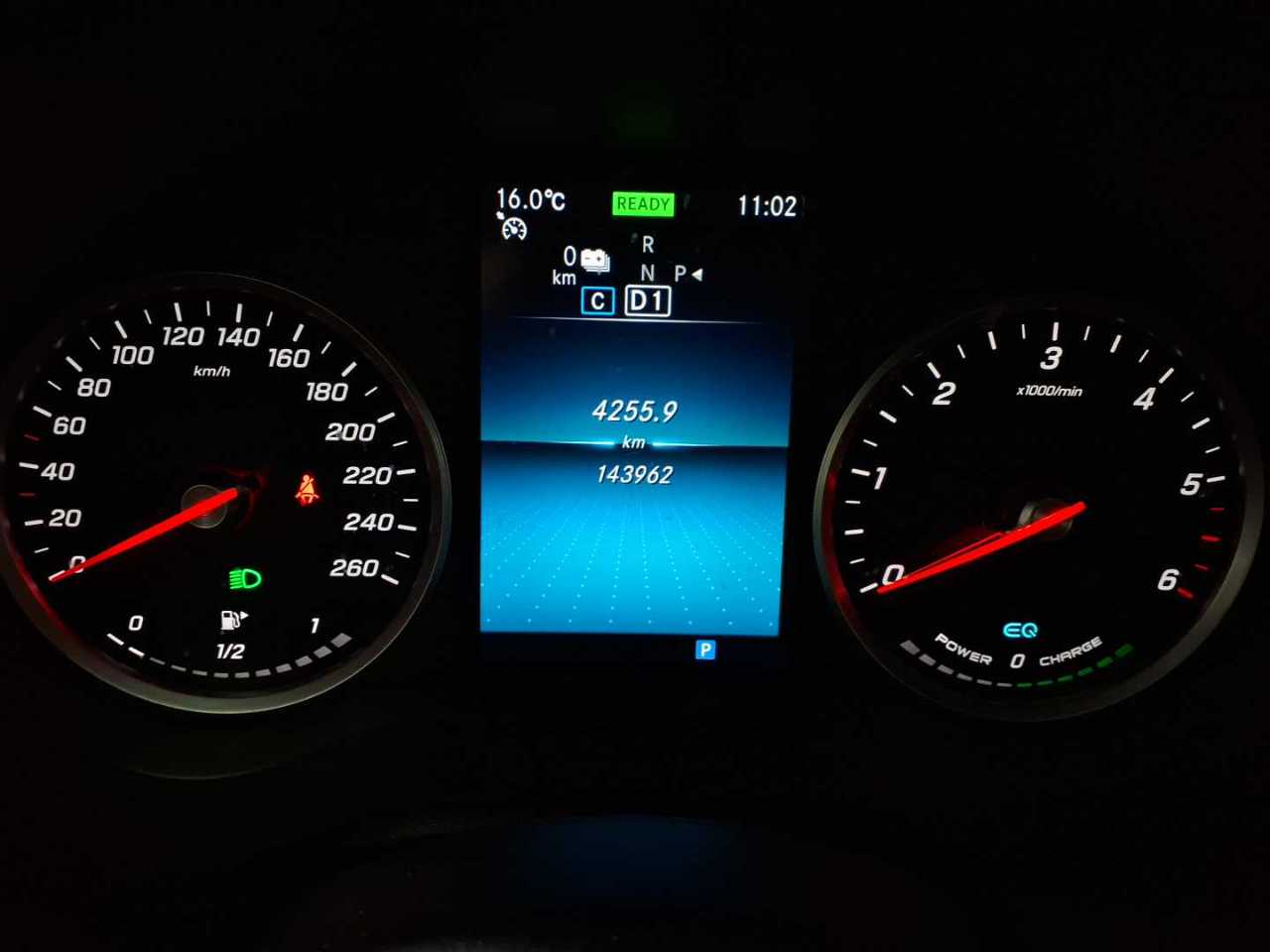 Mercedes-Benz GLC 300 de 4Matic 9G-TRONIC 11