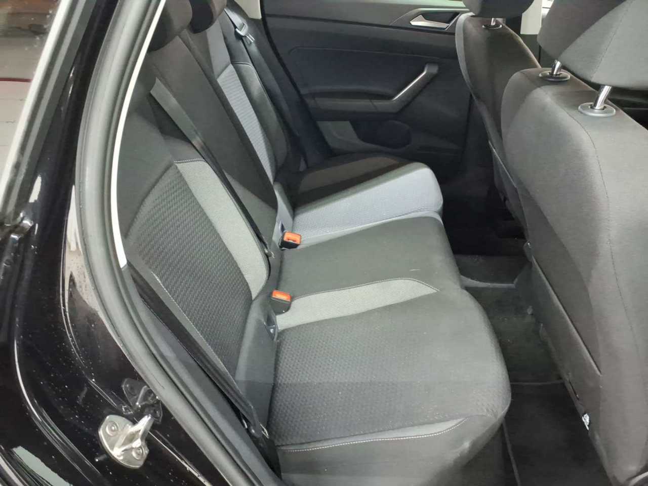 Volkswagen Polo 1.0 Life 14