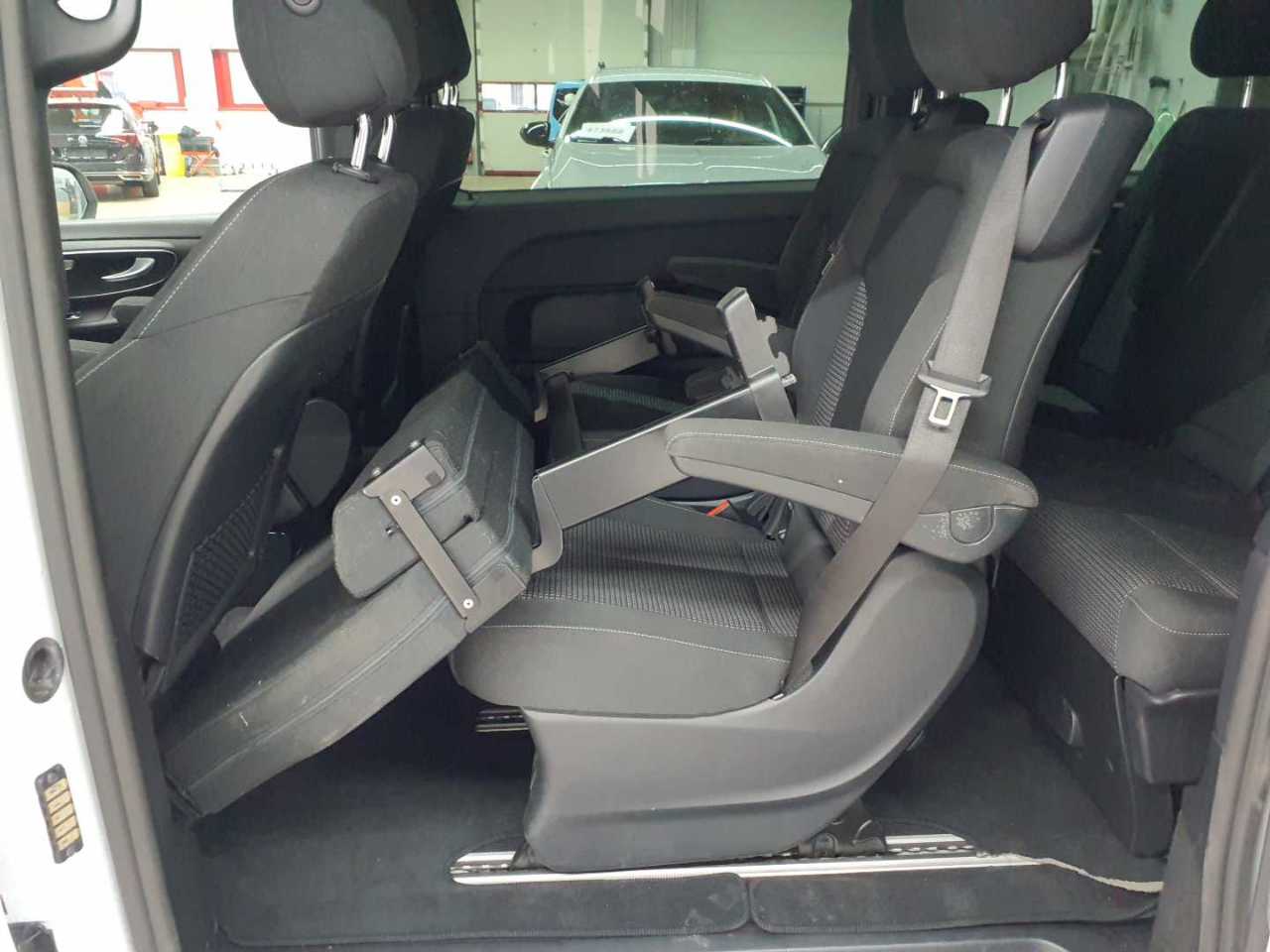 Mercedes-Benz V 250 d lang 9G-TRONIC Edition 13