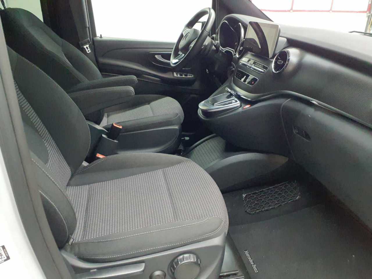 Mercedes-Benz V 250 d lang 9G-TRONIC Edition 8