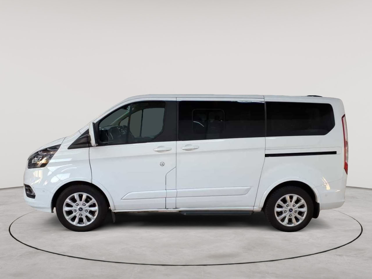 Ford Tourneo Custom 320 L1H1 VA Titanium 6