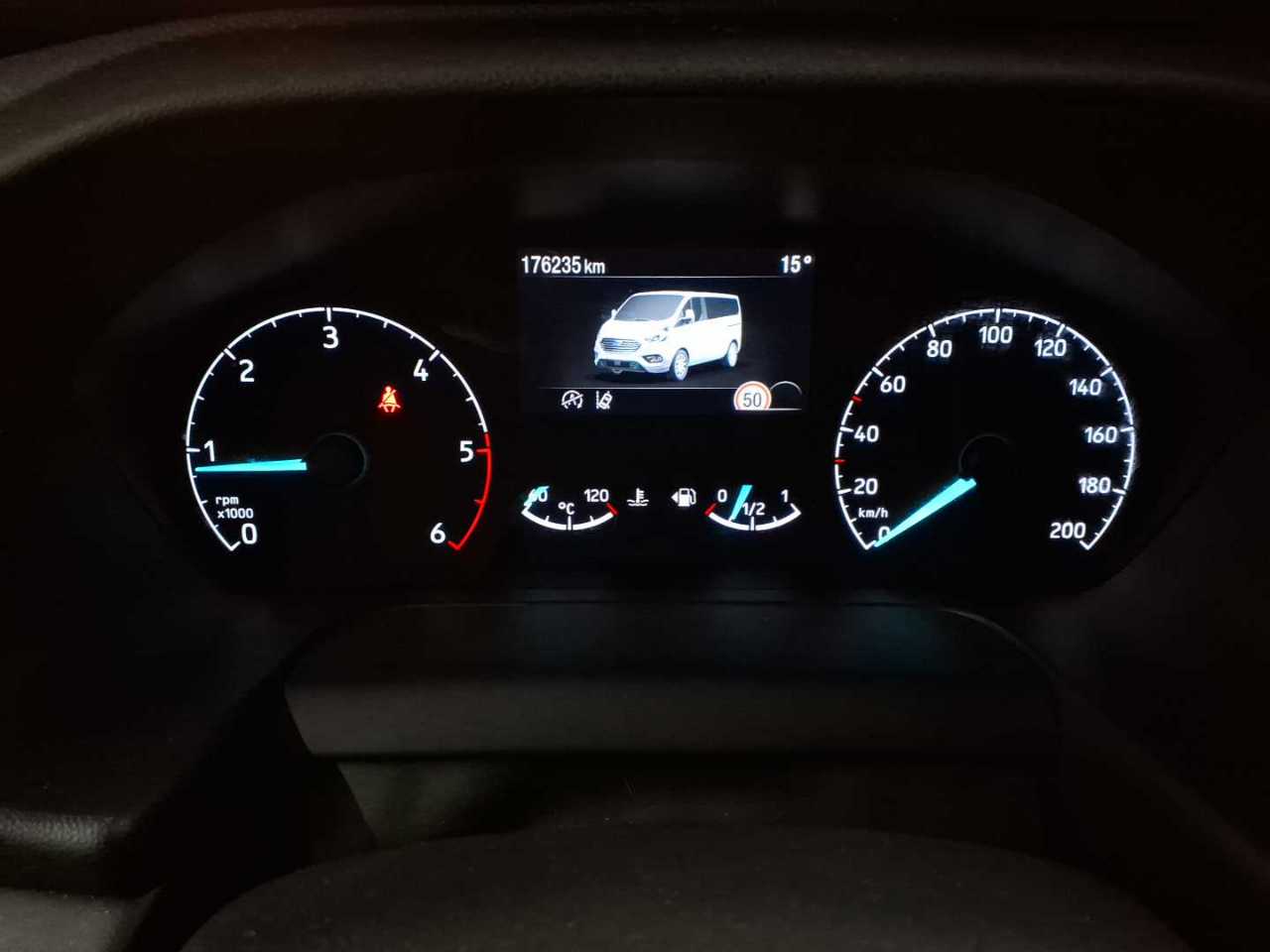 Ford Tourneo Custom 320 L1H1 VA Titanium 11