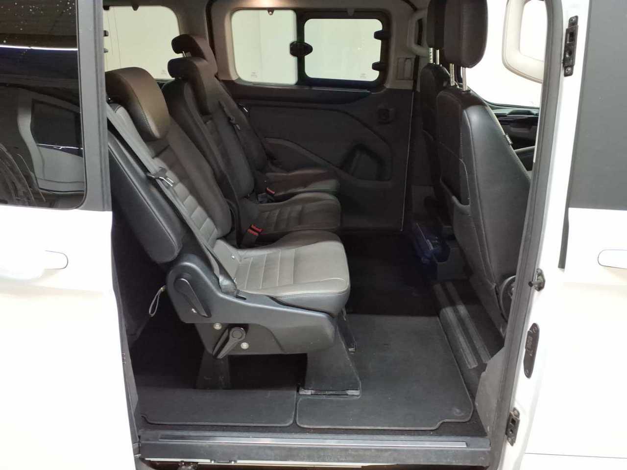 Ford Tourneo Custom 320 L1H1 VA Titanium 13