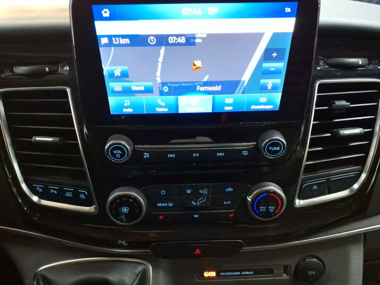 Ford Tourneo Custom 320 L1H1 VA Titanium 12