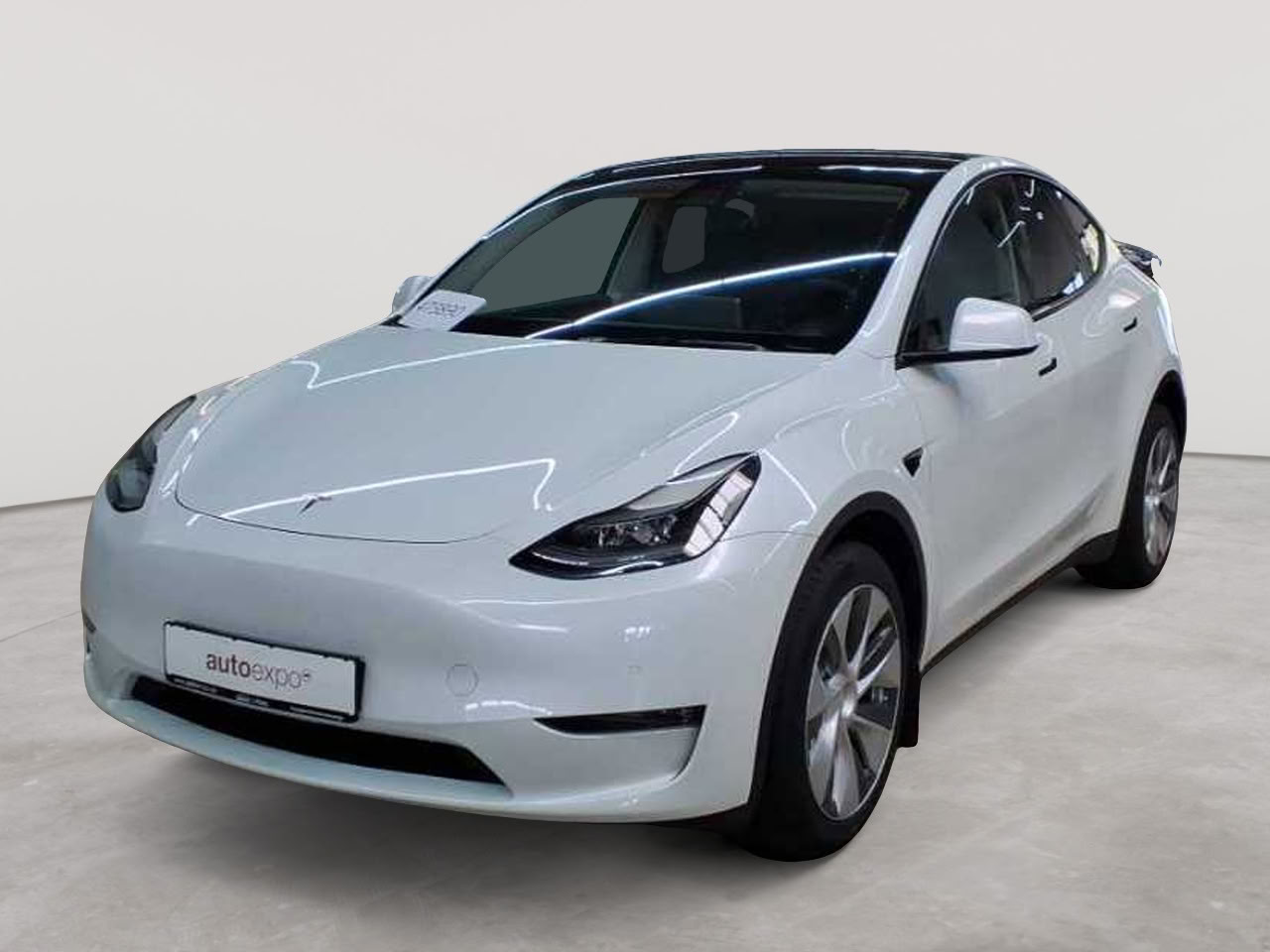 Tesla Model Y Long Range Dual Motor AWD 2