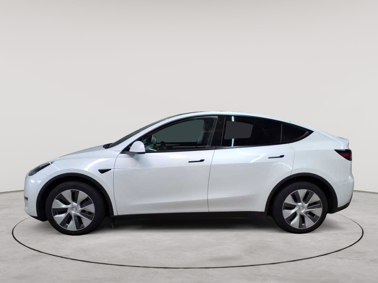 Tesla Model Y Long Range Dual Motor AWD 6