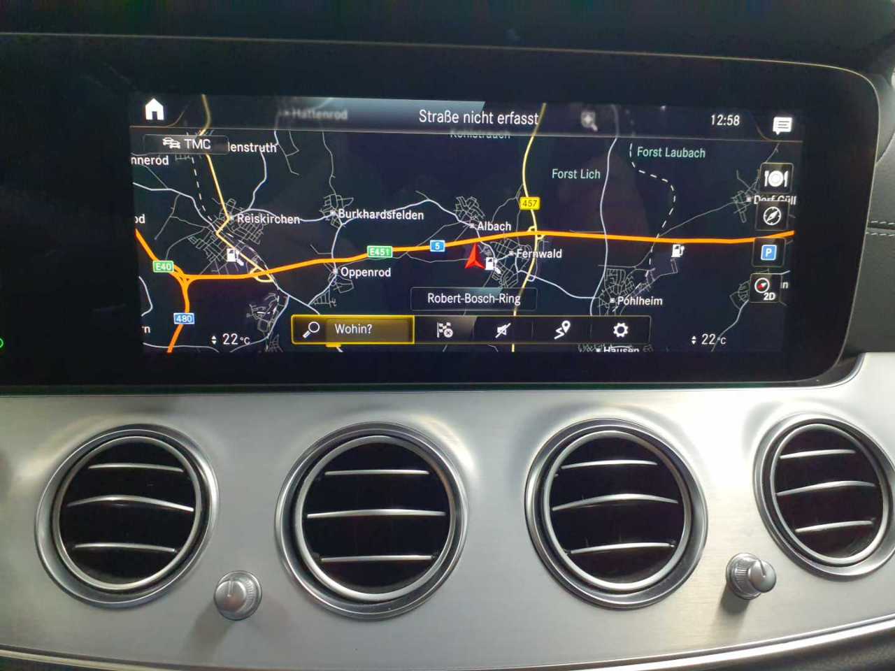 Mercedes-Benz E 300 de 4Matic T 9G-TRONIC AMG Line 12