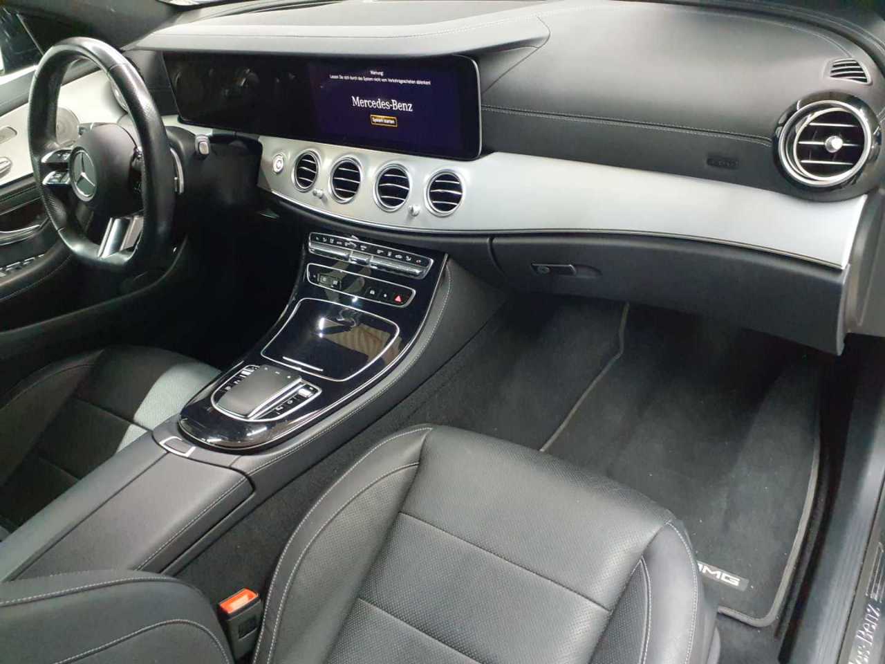 Mercedes-Benz E 300 de 4Matic T 9G-TRONIC AMG Line 9