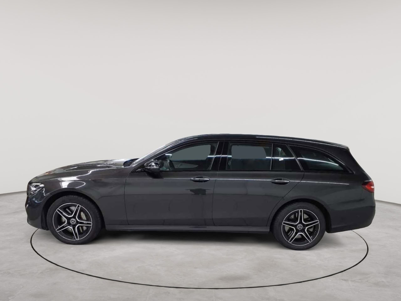 Mercedes-Benz E 300 de 4Matic T 9G-TRONIC AMG Line 6