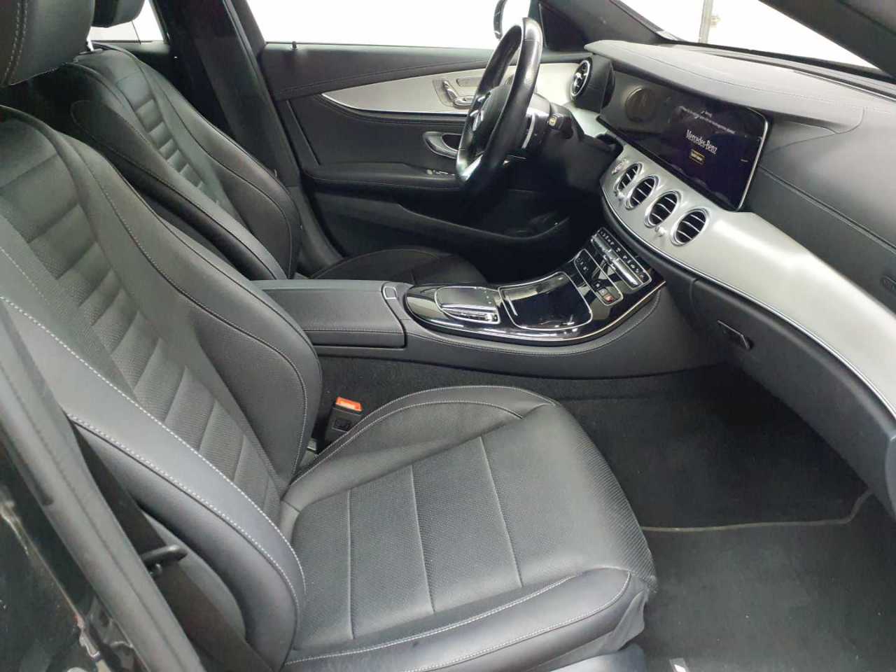 Mercedes-Benz E 300 de 4Matic T 9G-TRONIC AMG Line 8
