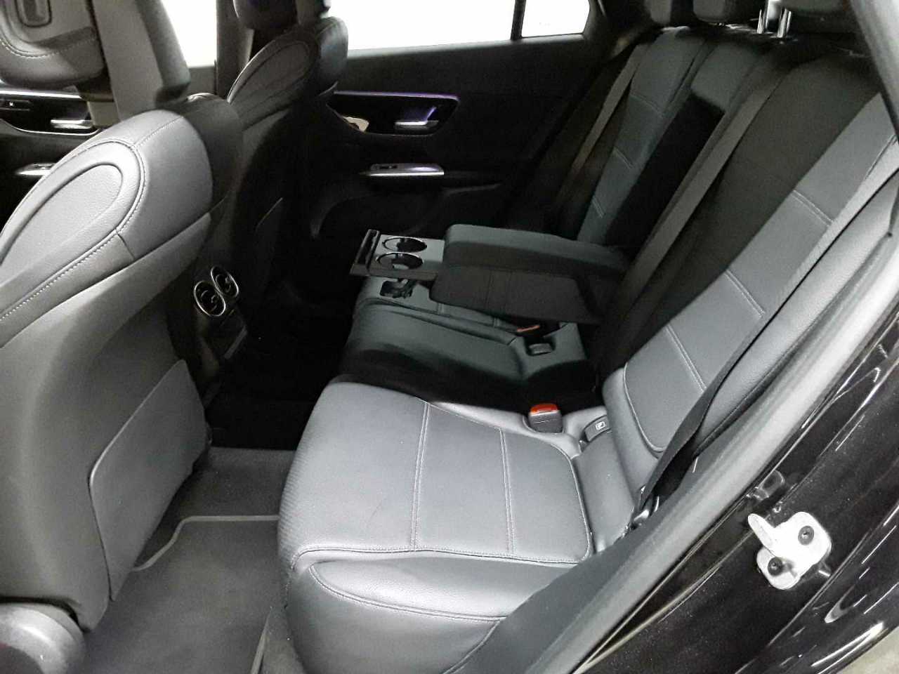 Mercedes-Benz GLC 200 4Matic 9G-TRONIC Avantgarde Advanced 13