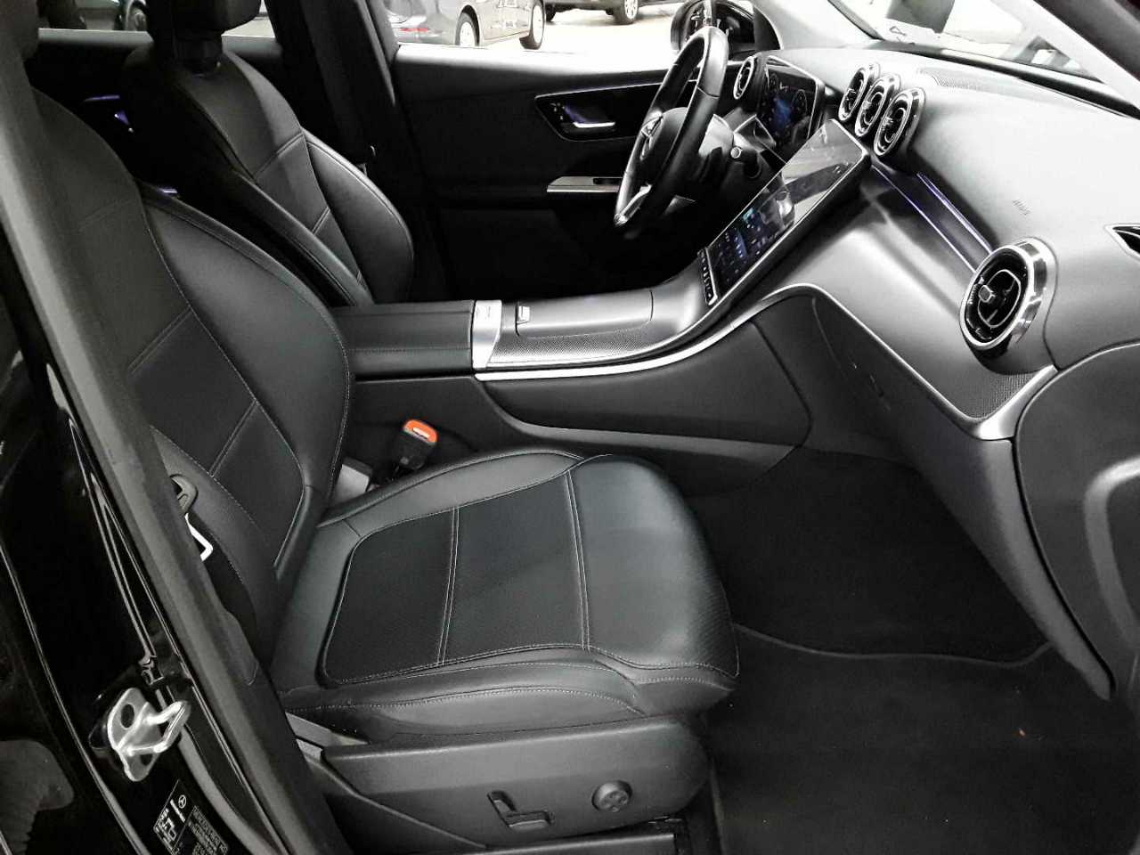 Mercedes-Benz GLC 200 4Matic 9G-TRONIC Avantgarde Advanced 8