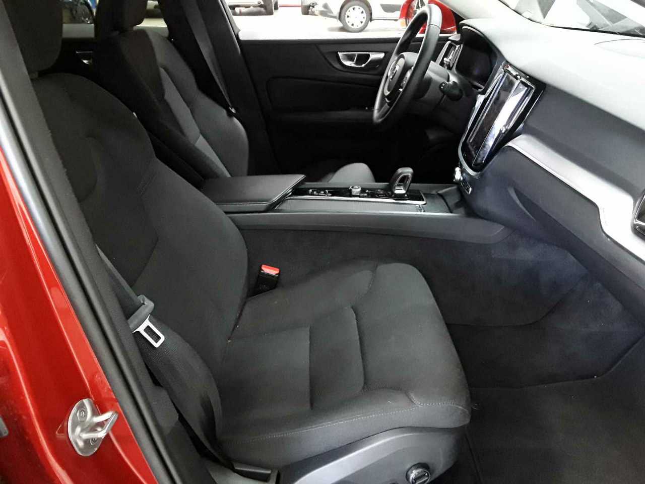 Volvo V60 B4 D Core 8