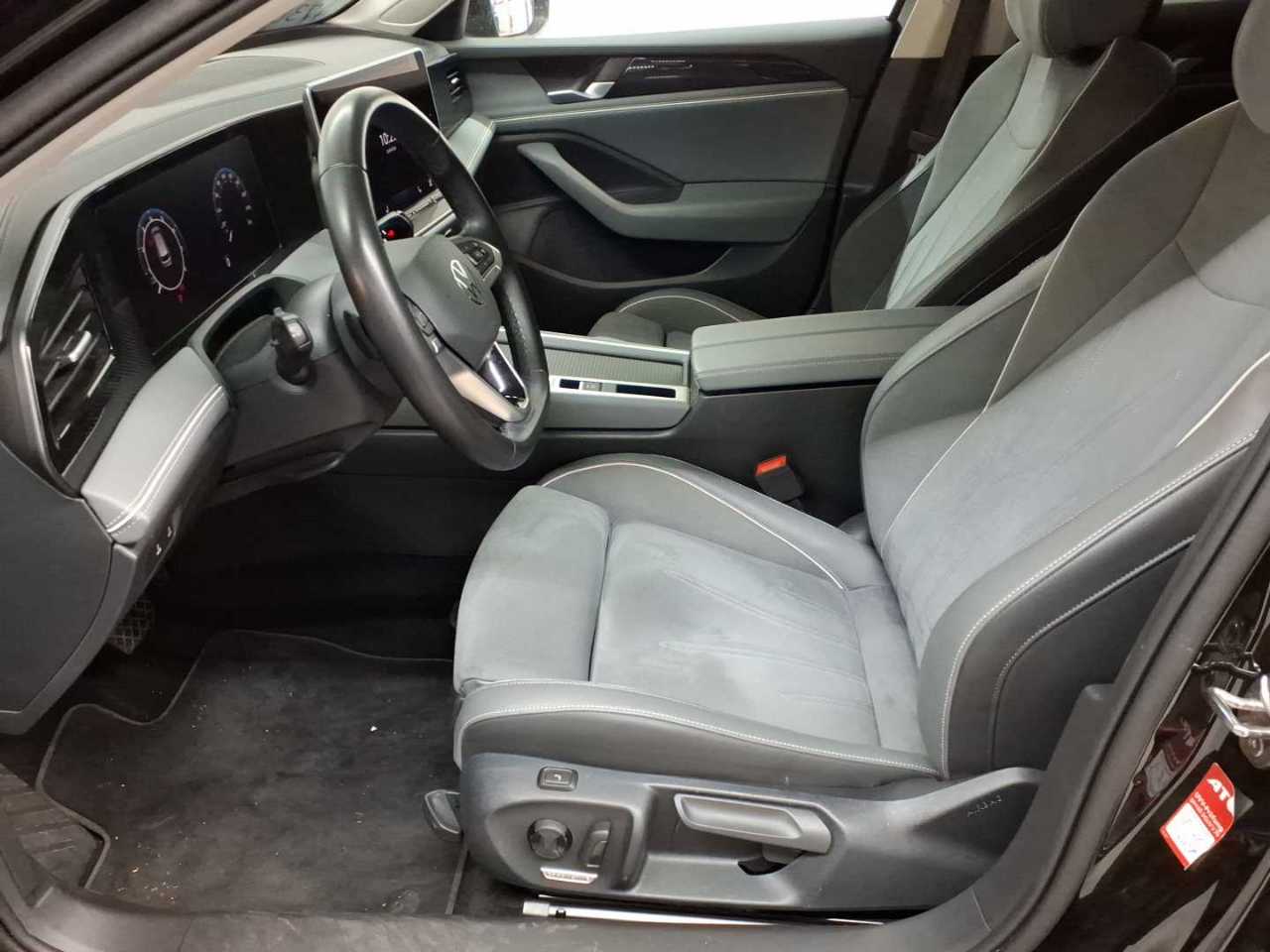 Volkswagen Passat Variant 1.5 e-TSI OPF DSG Business 7