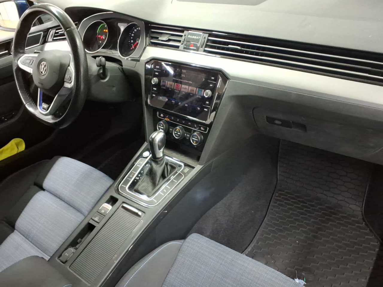 Volkswagen Passat Variant 1.4 TSI Plug-In-Hybrid DSG GTE 9