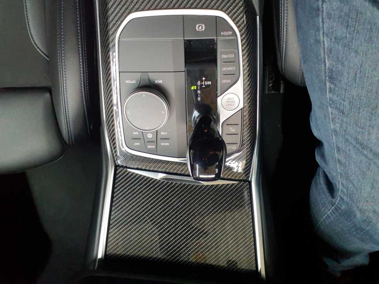BMW 330d Touring xDrive Aut. M Sport 10