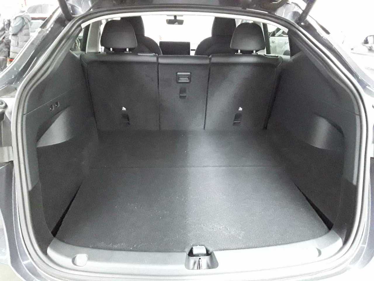 Tesla Model Y Long Range Dual Motor AWD 15