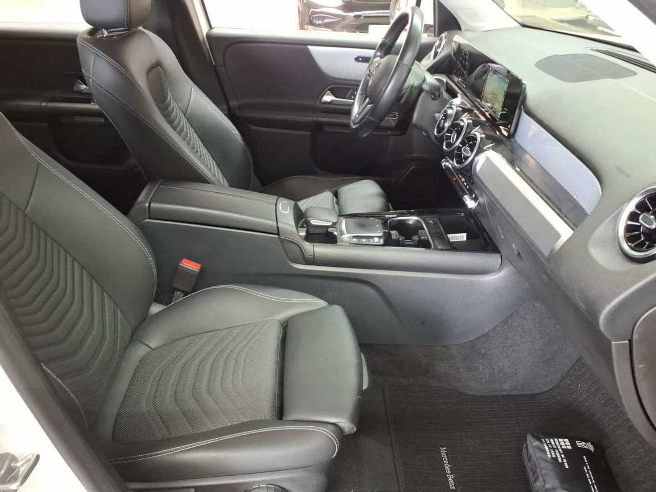 Mercedes-Benz GLB 200 d 4Matic 8G-DCT Style 8