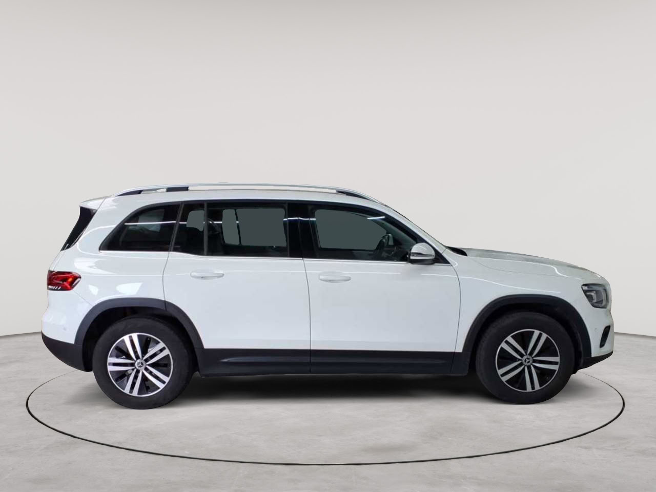 Mercedes-Benz GLB 200 d 4Matic 8G-DCT Style 3