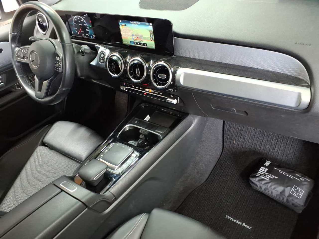 Mercedes-Benz GLB 200 d 4Matic 8G-DCT Style 9
