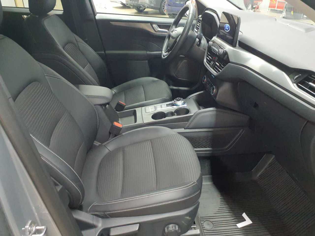 Ford Kuga 1.5 EcoBlue Aut. TITANIUM X 8