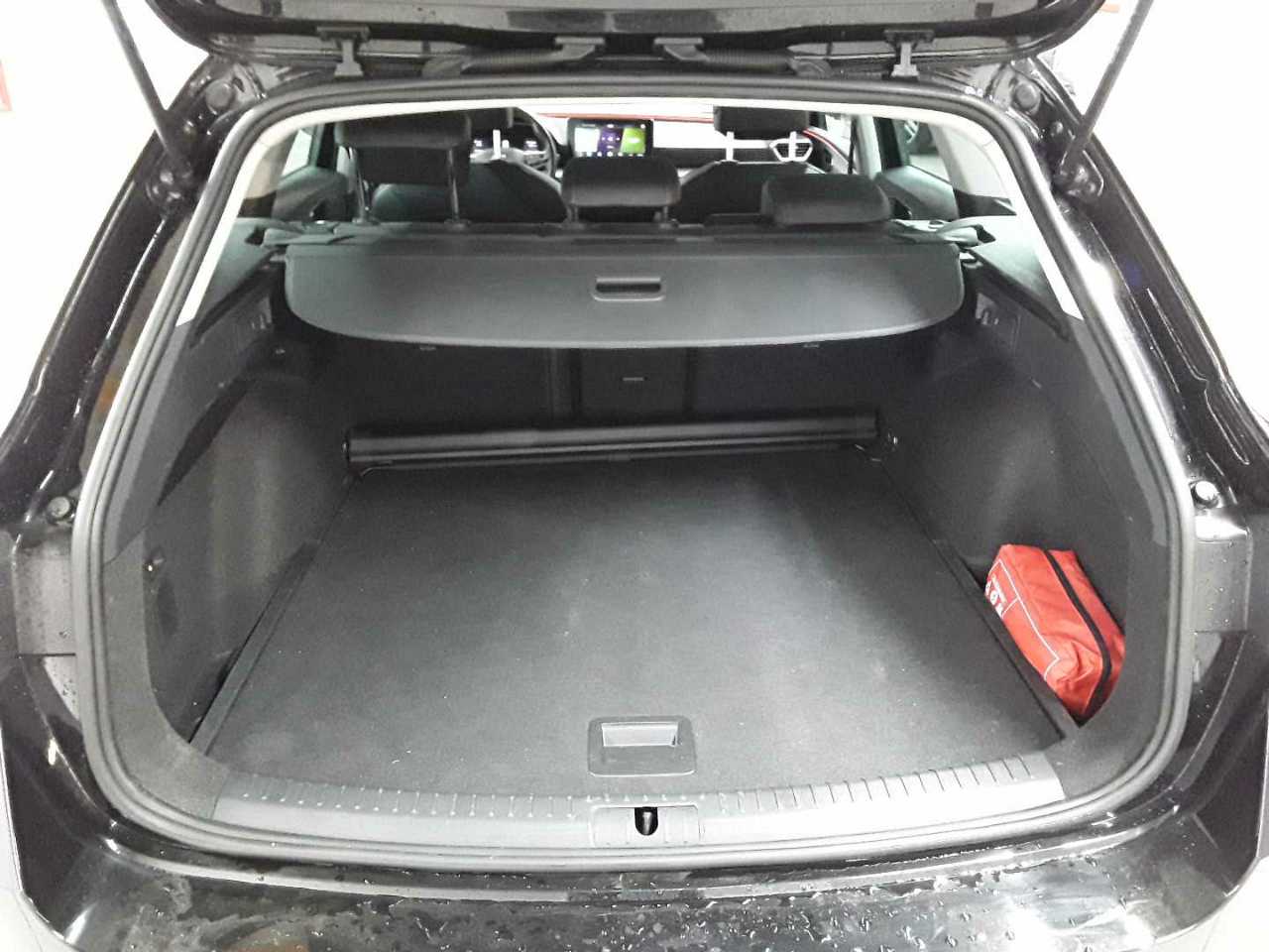 Seat Leon Sportstourer 2.0 TDI DSG FR 15