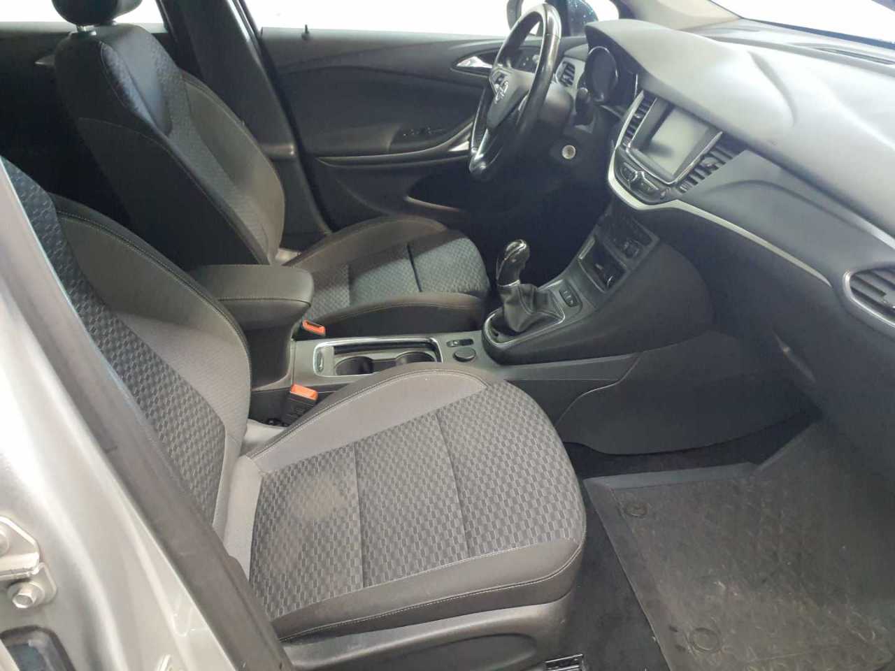 Opel Astra 1.2 Turbo Start/Stop Sports Tourer Edition 8