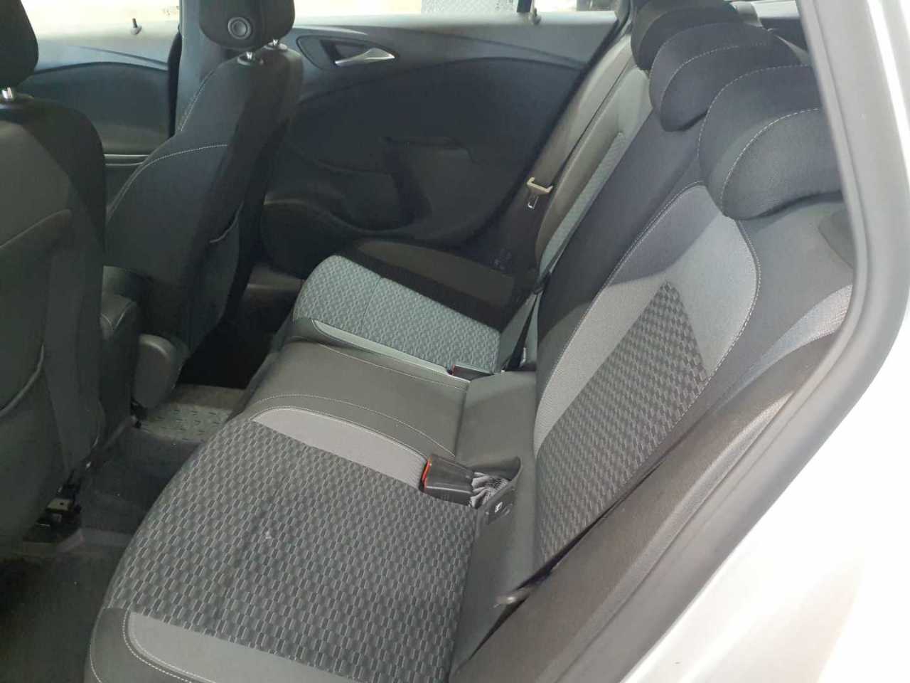 Opel Astra 1.2 Turbo Start/Stop Sports Tourer Edition 14