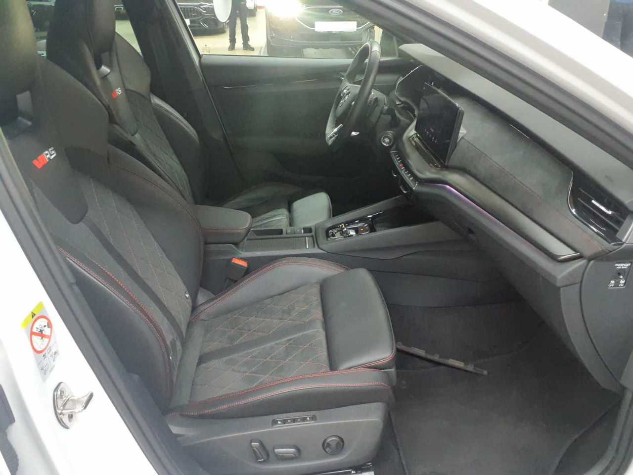 Skoda Octavia Combi 2.0 TSI DSG RS Plus 7