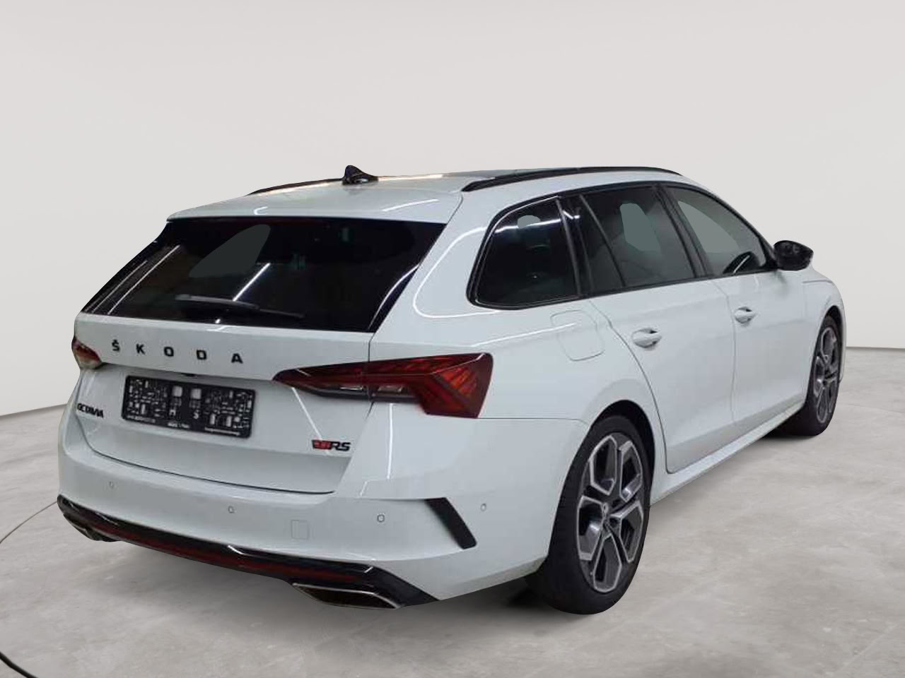 Skoda Octavia Combi 2.0 TSI DSG RS Plus 4