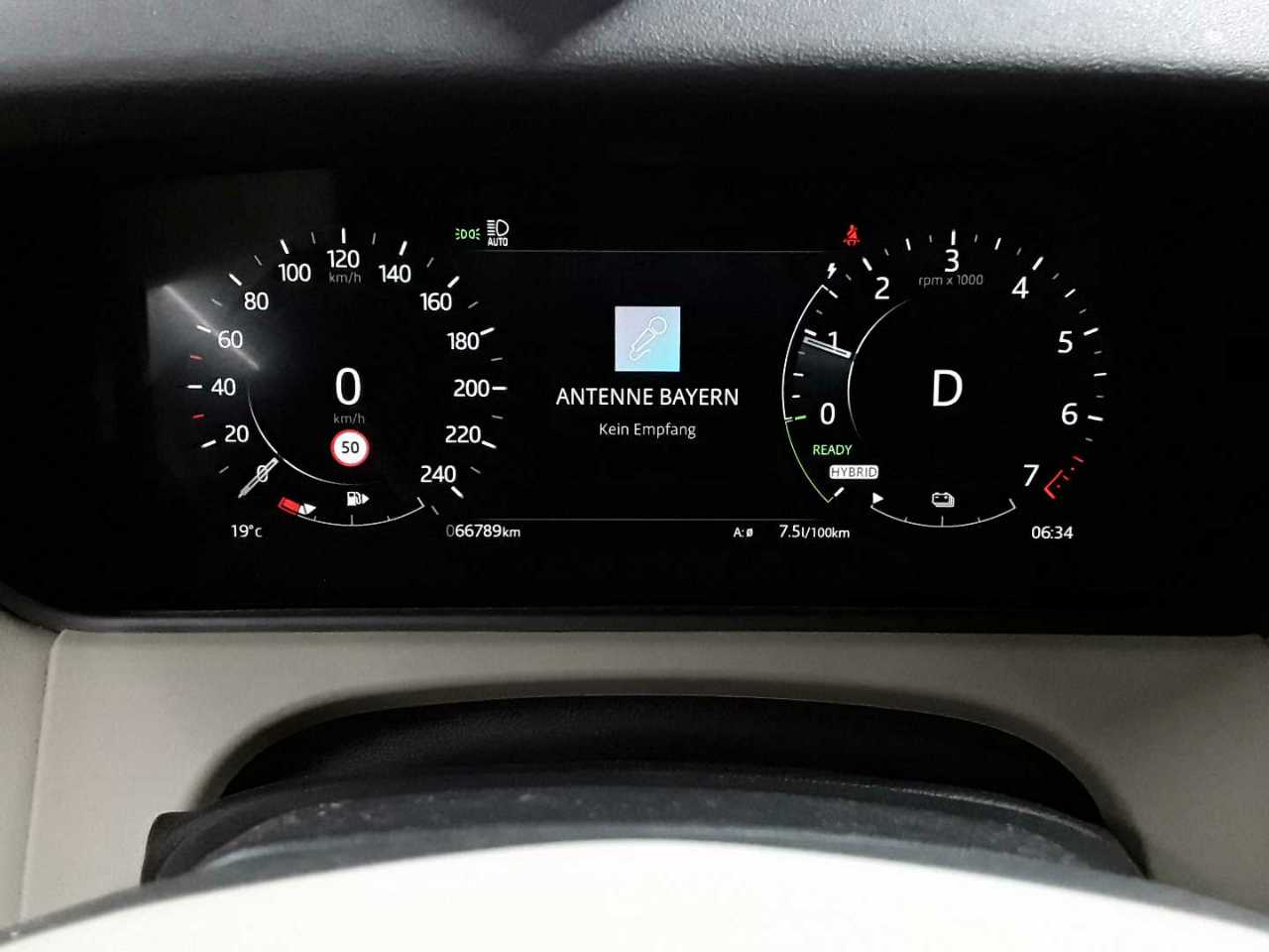 Land Rover Range Rover Velar P400e S 11