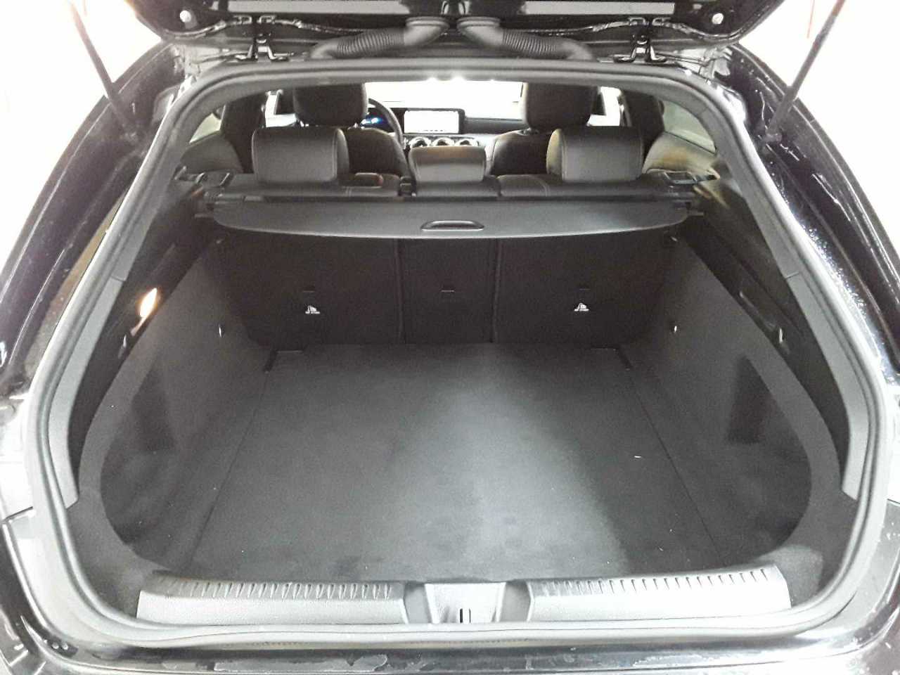 Mercedes-Benz CLA 180 Shooting Brake 7G-DCT Progressive 15