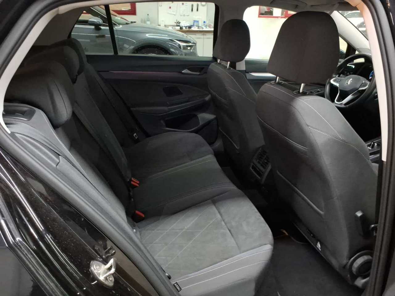 Volkswagen Golf 2.0 TDI SCR DSG Life 14