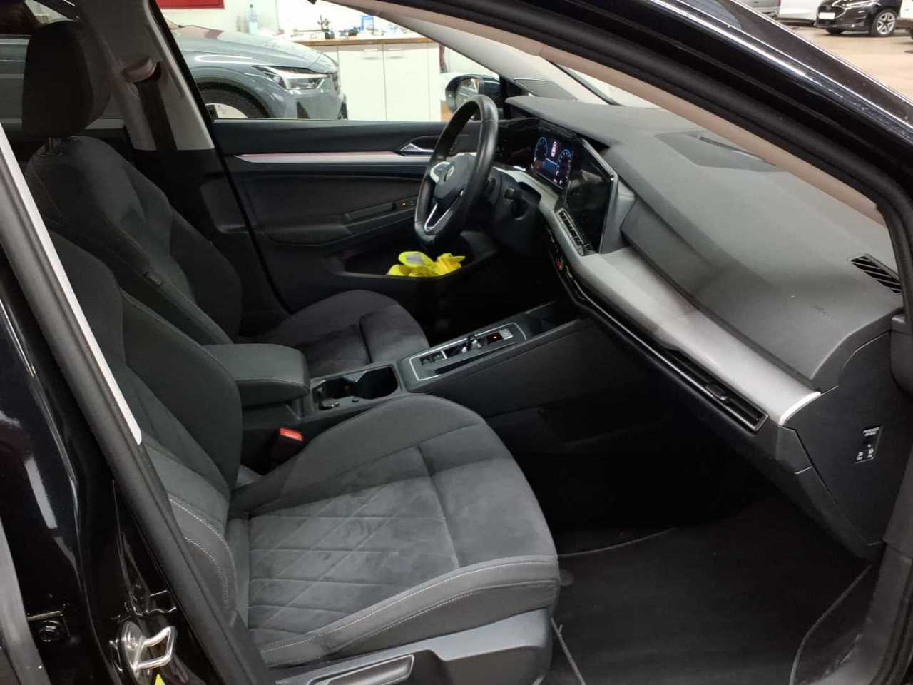 Volkswagen Golf 2.0 TDI SCR DSG Life 8