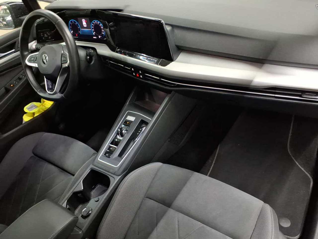Volkswagen Golf 2.0 TDI SCR DSG Life 9