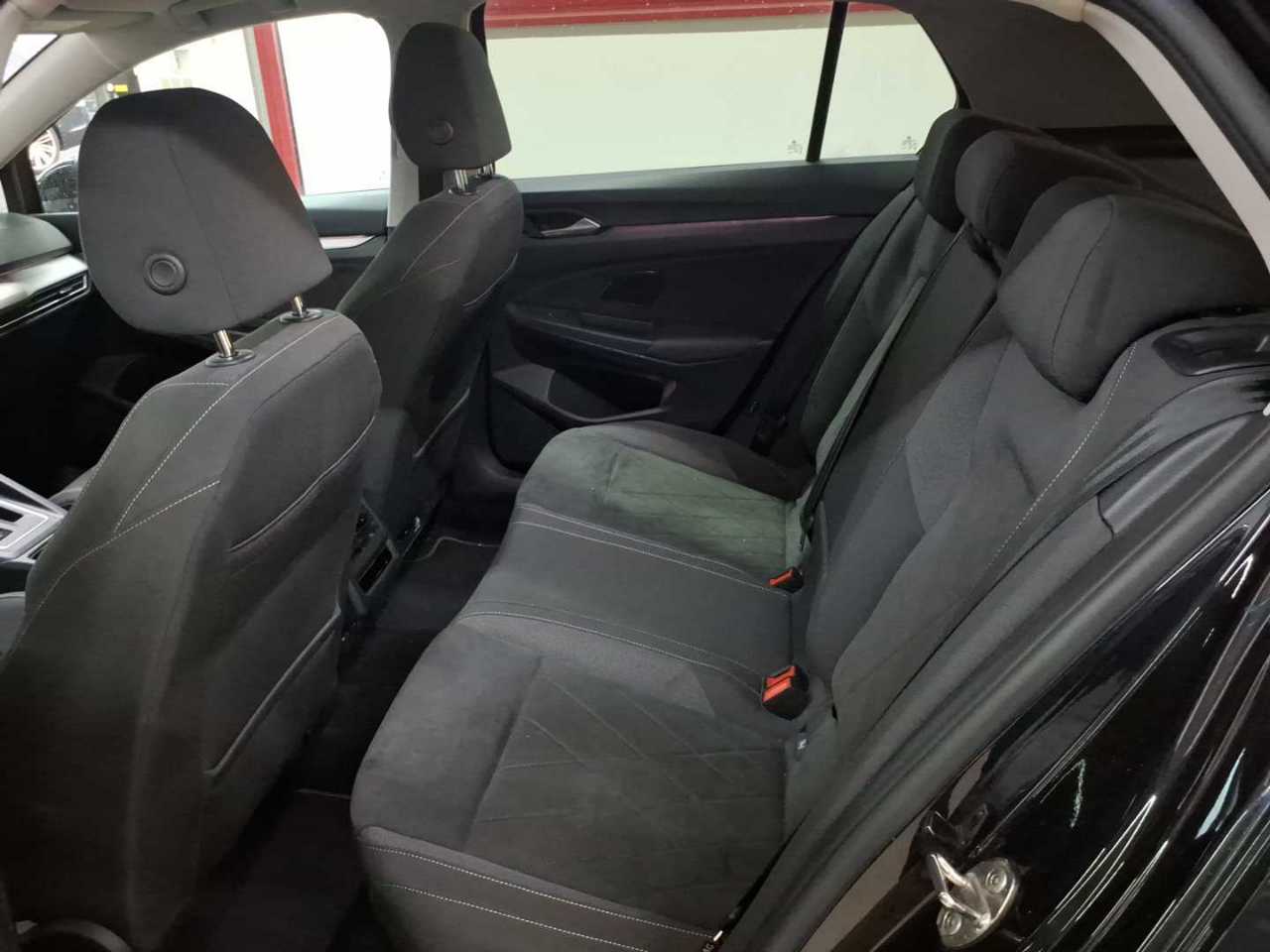 Volkswagen Golf 2.0 TDI SCR DSG Life 13