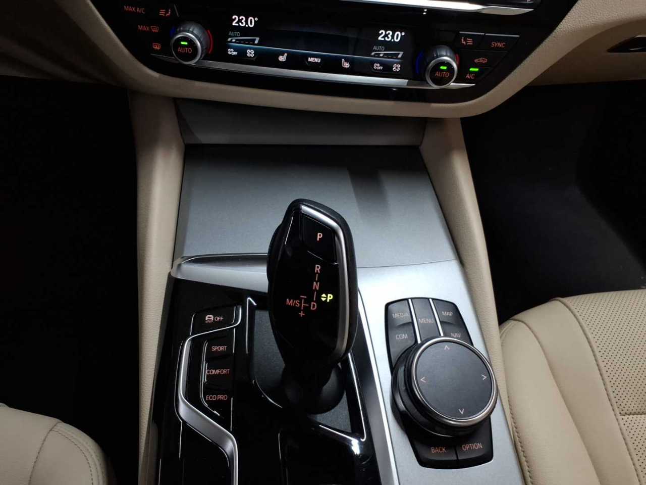 BMW 520i Aut. 10