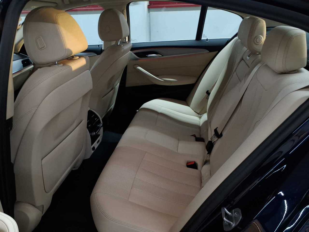 BMW 520i Aut. 13