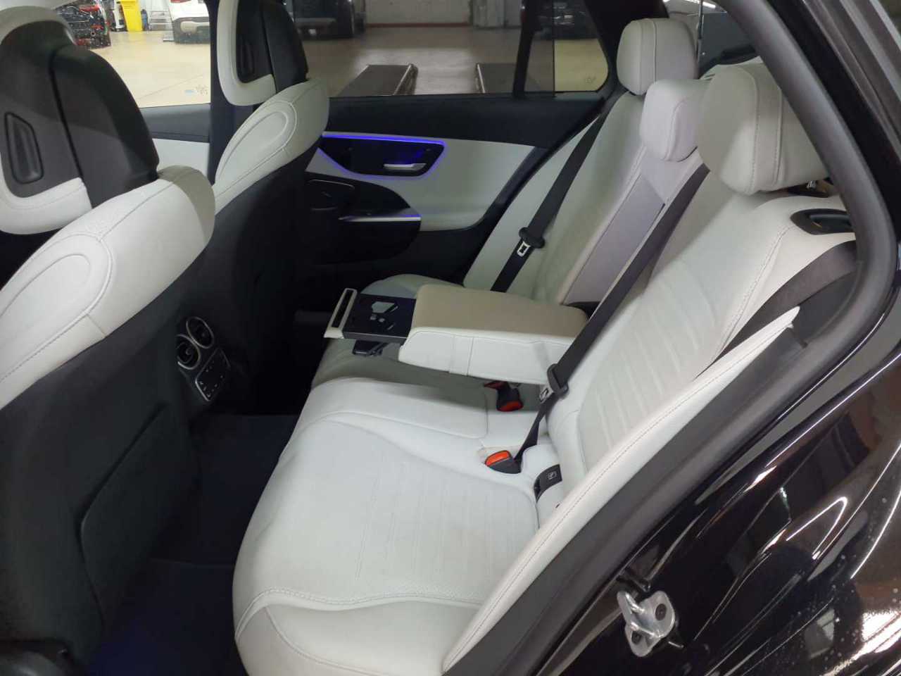 Mercedes-Benz C 220 d 4Matic T 9G-TRONIC AMG Line 14