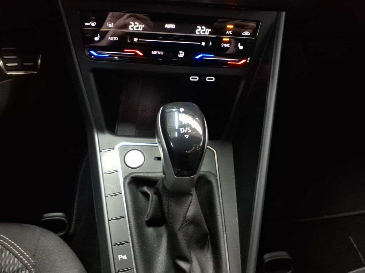 Volkswagen Taigo 1.5 TSI OPF DSG R-Line 10