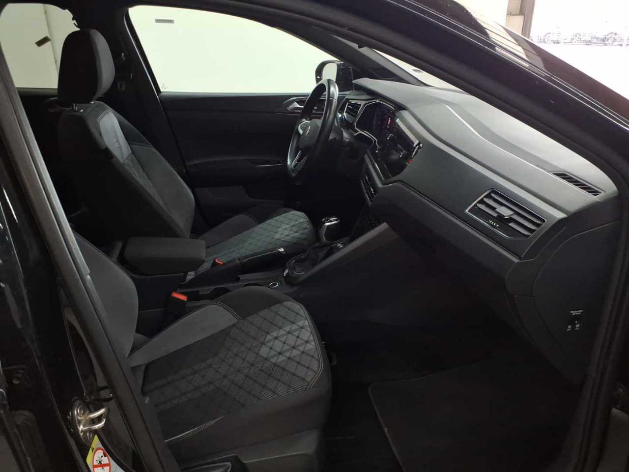 Volkswagen Taigo 1.5 TSI OPF DSG R-Line 8