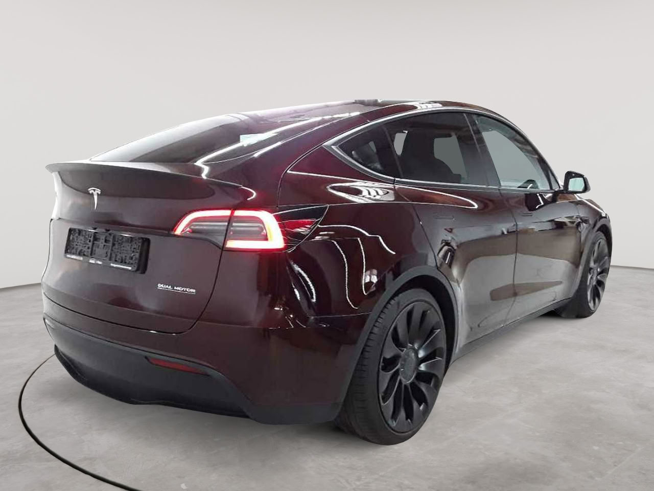 Tesla Model Y Performance Dual Motor AWD 4