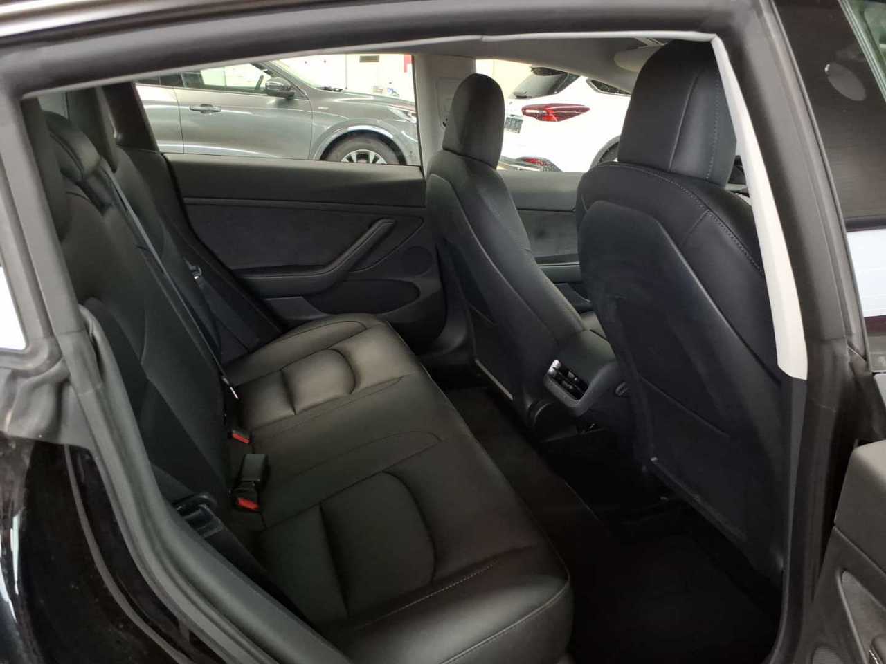 Tesla Model 3 RWD Hinterradantrieb 14