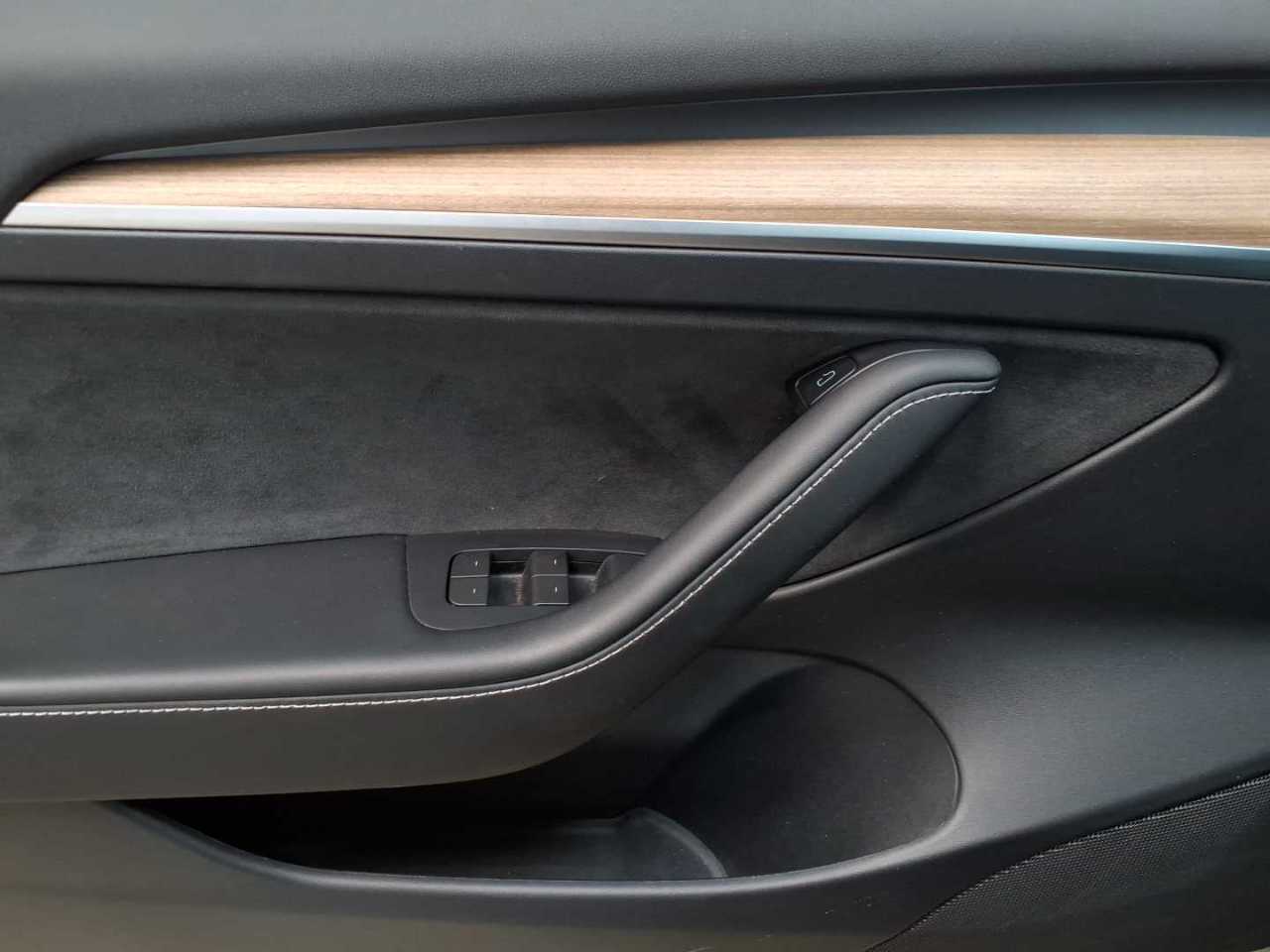 Tesla Model 3 RWD Hinterradantrieb 19