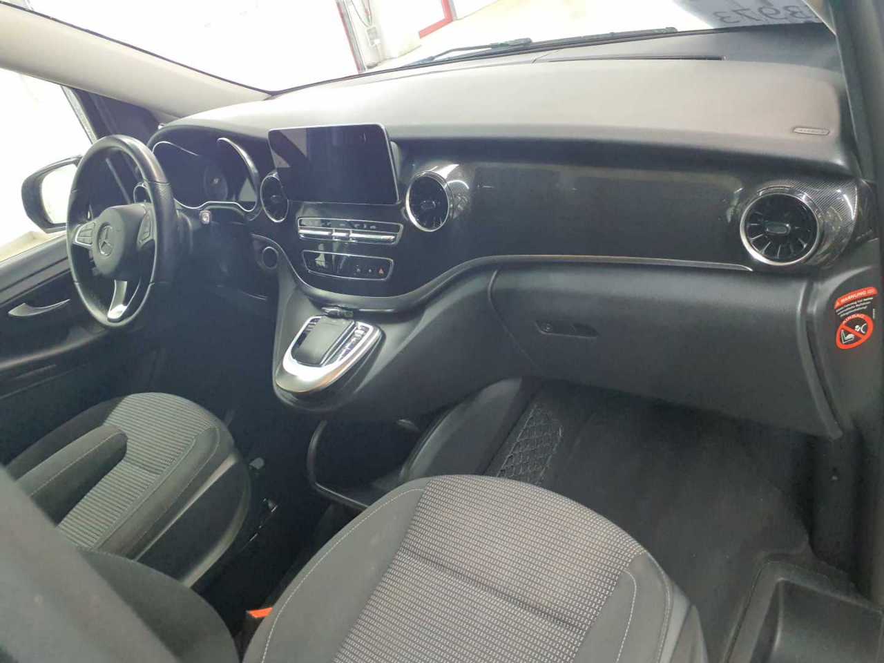 Mercedes-Benz EQV 300 lang 9